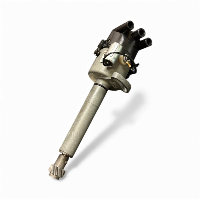 Spinterogeno Fiat 500 Epoca Giardiniera Distributor Ottimo con ricambi alta qualità.
Pulito e sabbiato in tutte le sue parti controllo gioco e ripristino, sostituiti tutti i componenti sotto descritti, regolazione apertura 0.45 e lubrificato.