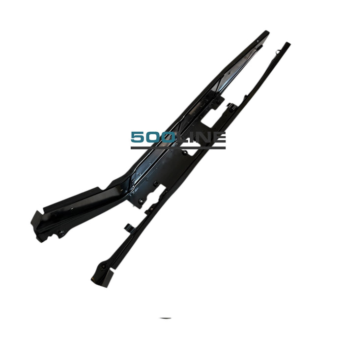 “Tunnel centrale in lamiera per Fiat 500 N, D, F, L e R d’epoca. Ricambio originale di alta qualità, ideale per restauri e manutenzione della tua auto storica.”